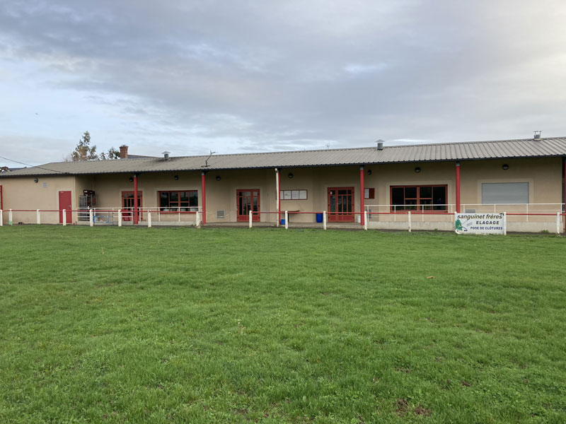 Salle de la Banive de la commune de Juillan