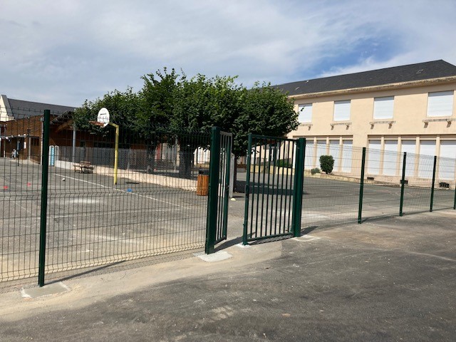 Entrée unique école école élémentaire