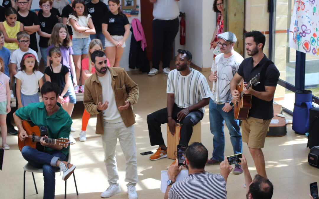 Rencontre inter-écoles et lancement d’un projet pédagogique d’envergure nationale par le groupe Boulevard des Airs à l’école publique