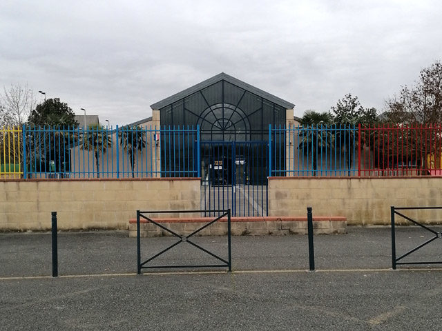 Juillan - Ville des Hautes-Pyrénées - Marché public – Réhabilitation de la toiture de l&rsquo;école maternelle et installation de panneaux photovoltaïques